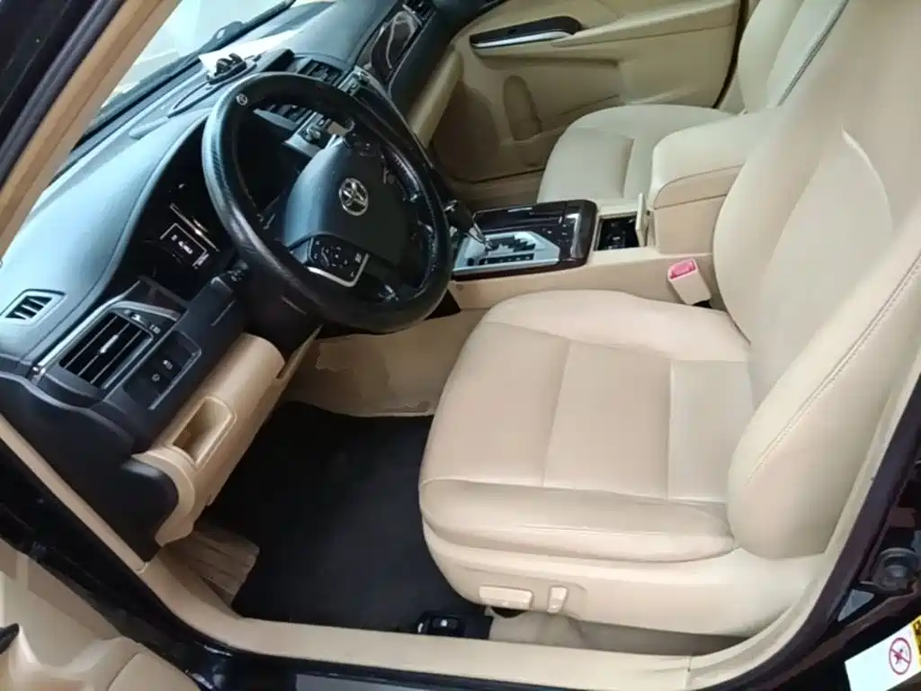 Toyota Camry — миниатюра 15