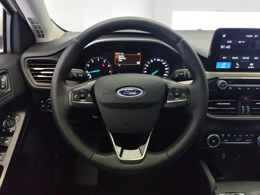 Ford Focus — миниатюра 15