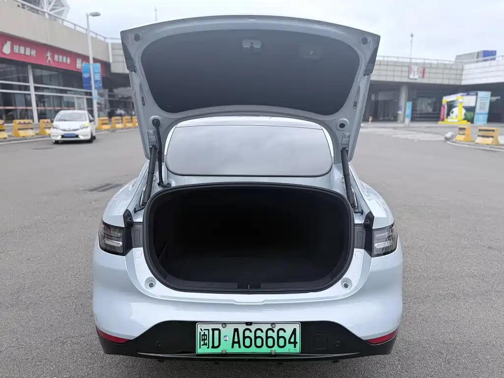 Leapmotor Leapmotor C01 — миниатюра 10