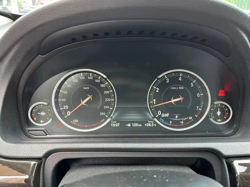 BMW 5 Series GT — миниатюра 21