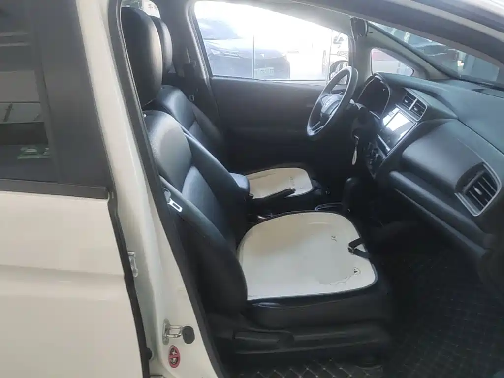 Honda Fit — миниатюра 25