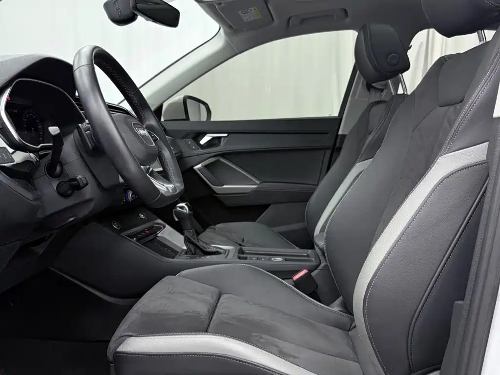 Audi Q3 — миниатюра 10