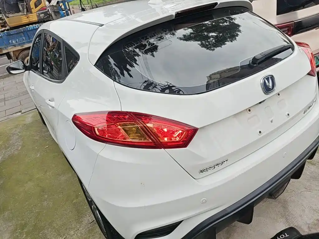 Changan Eado XT — миниатюра 5