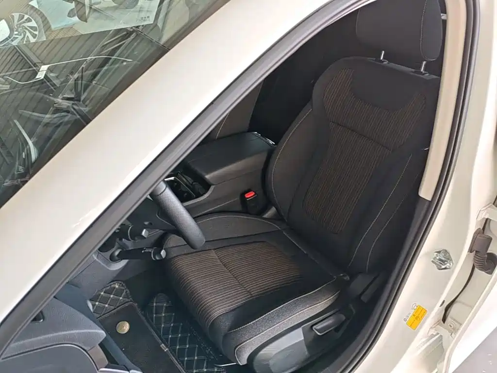 Bestune B70 — миниатюра 15