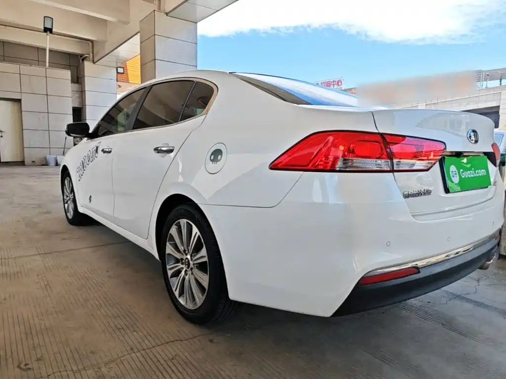 Kia K4 — миниатюра 5
