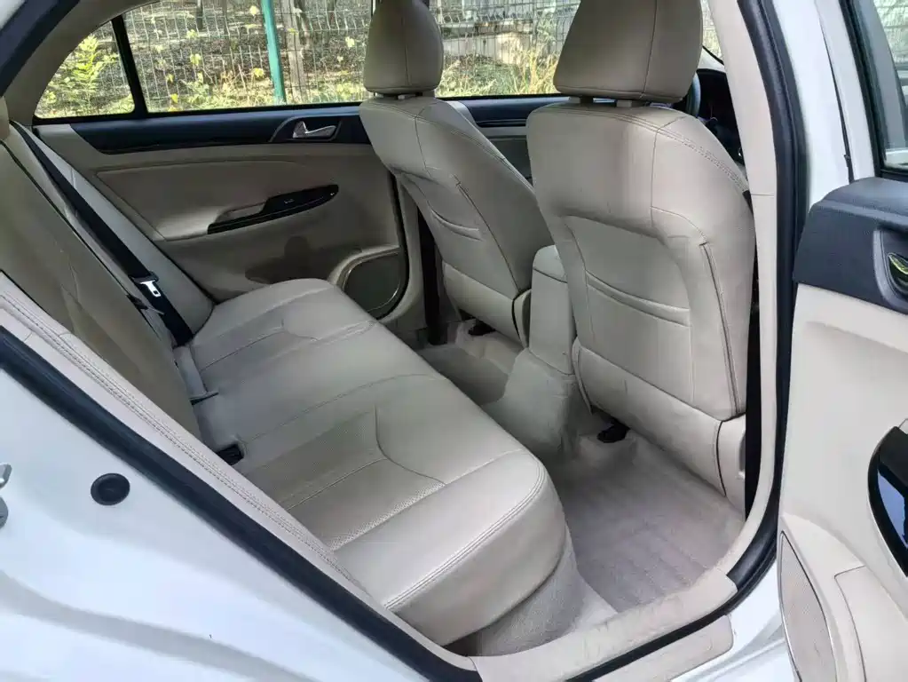 BYD e5 — миниатюра 20