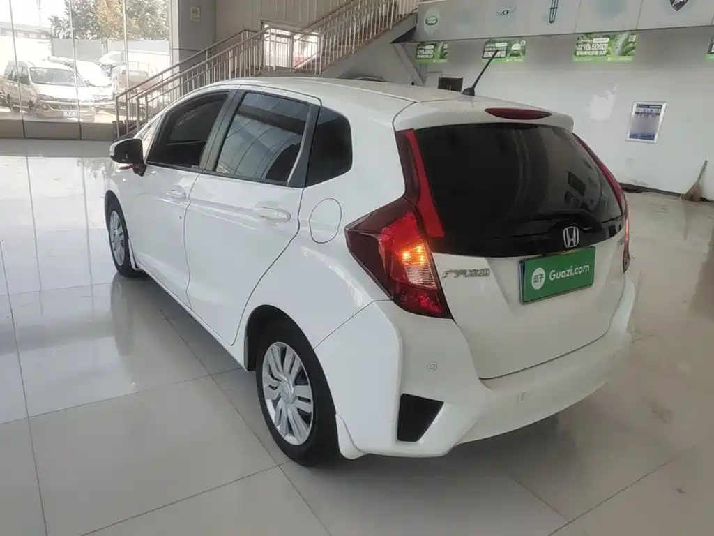 Honda Fit — миниатюра 5