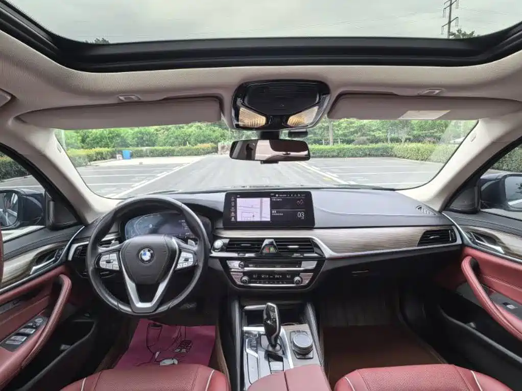 BMW 5 Series — миниатюра 5