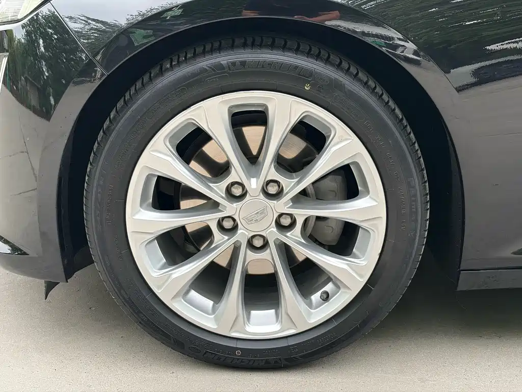 Cadillac CT5 — миниатюра 14