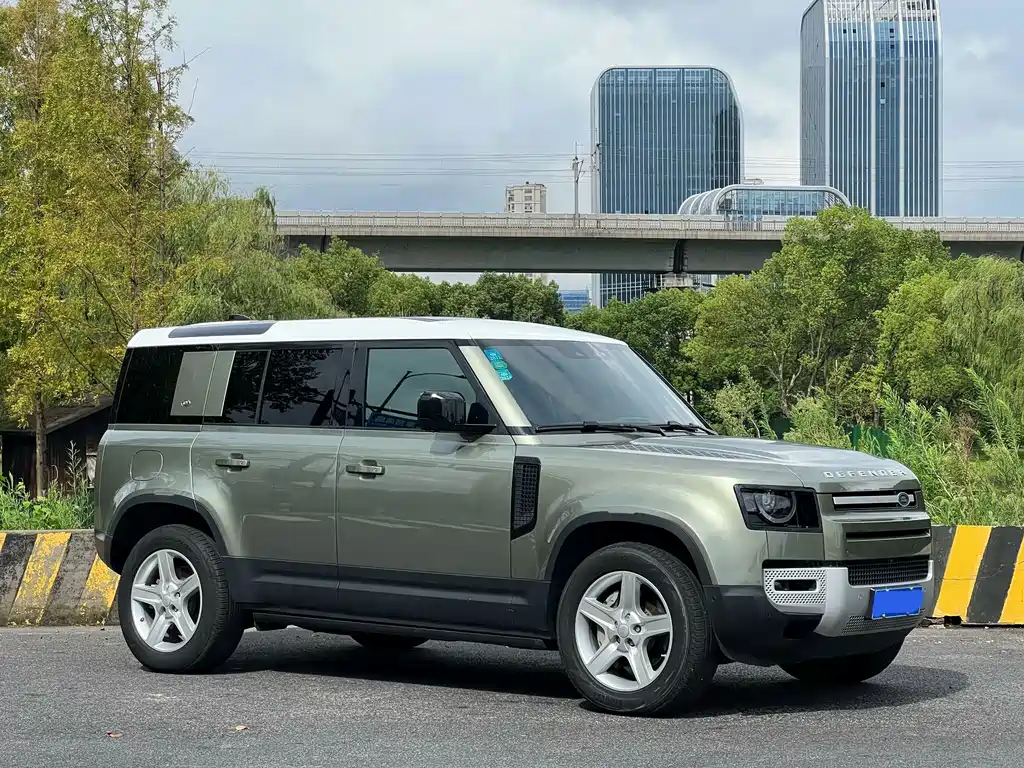 Land Rover Defender — миниатюра 4