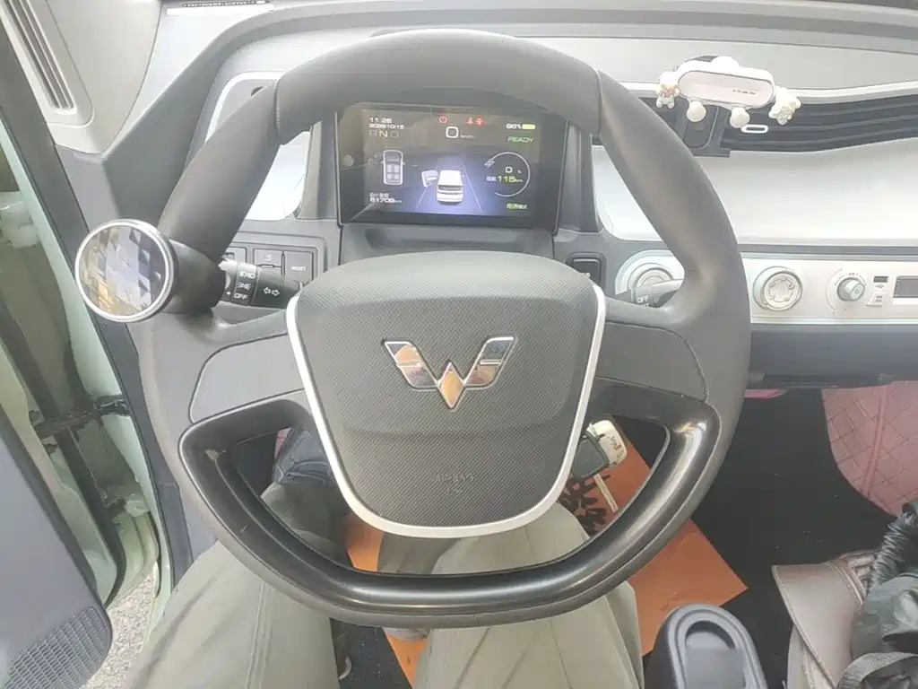 Wuling MINIEV — миниатюра 11