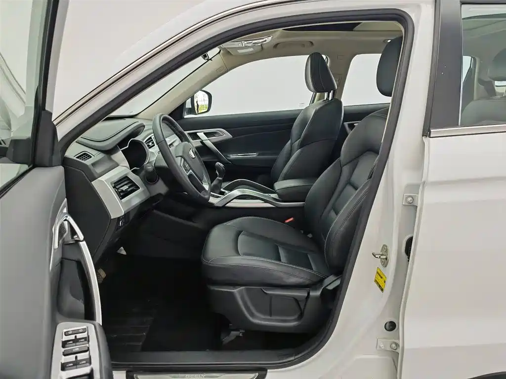 Geely Boyue 2016 2.0L MT