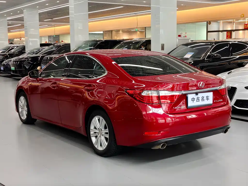 Lexus ES — миниатюра 4