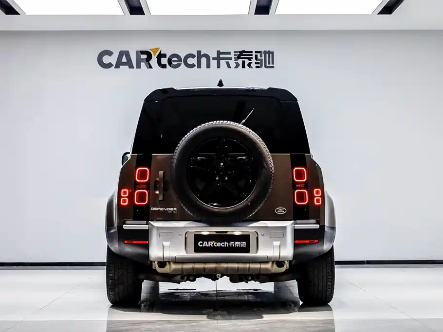 Land Rover Defender — миниатюра 5