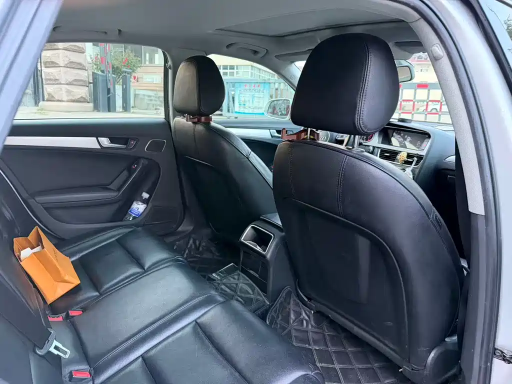 Audi A4L — миниатюра 12