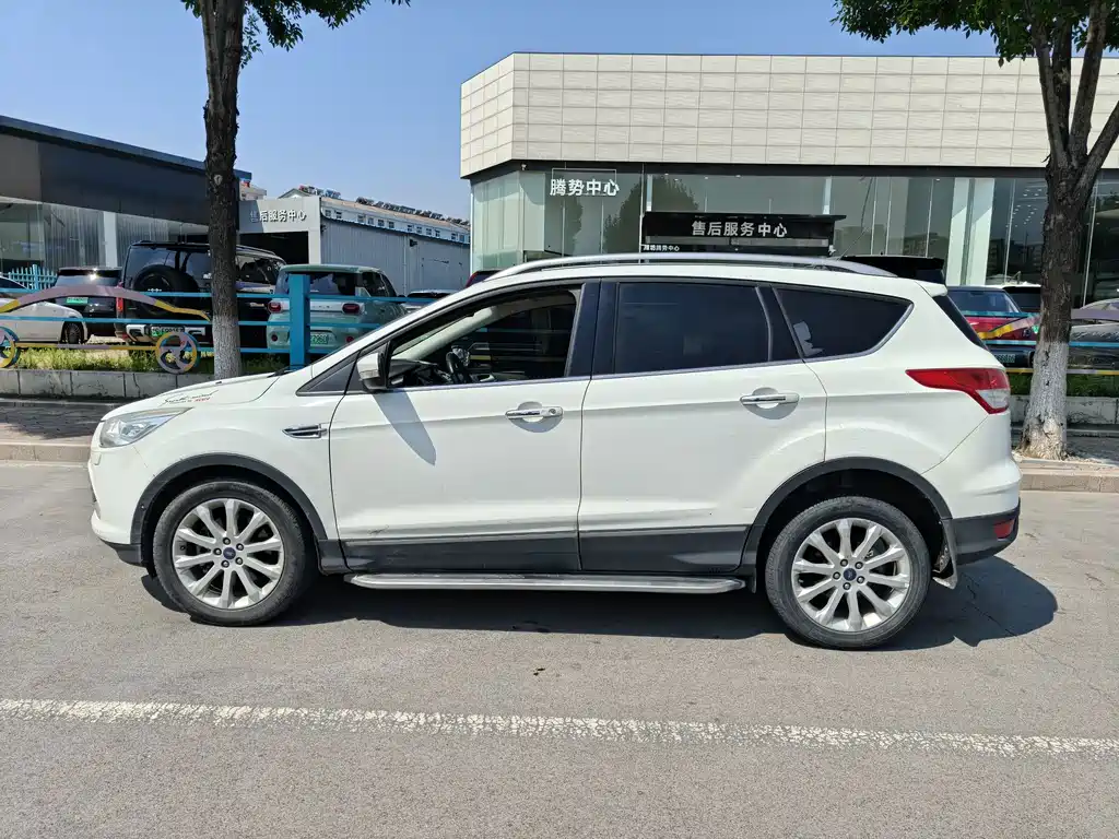 Ford Kuga — миниатюра 8