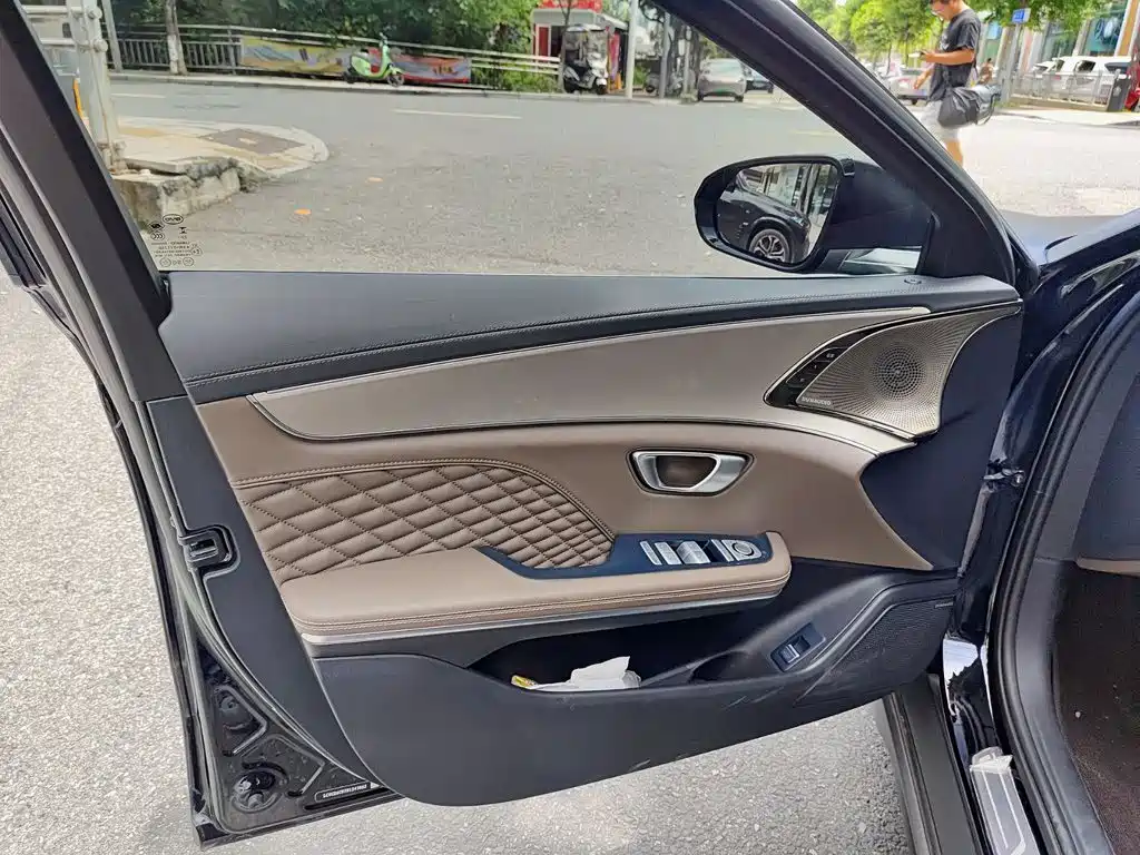 BYD Han — миниатюра 6