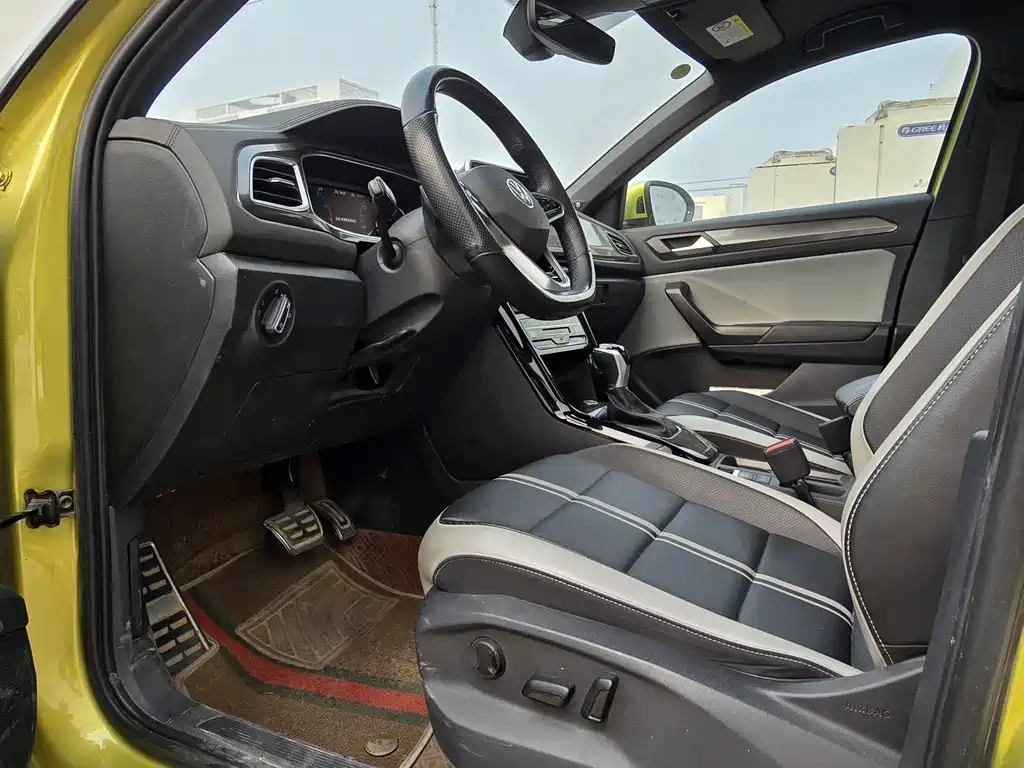 VOLKSWAGEN T ROC EXPLORING SONGS