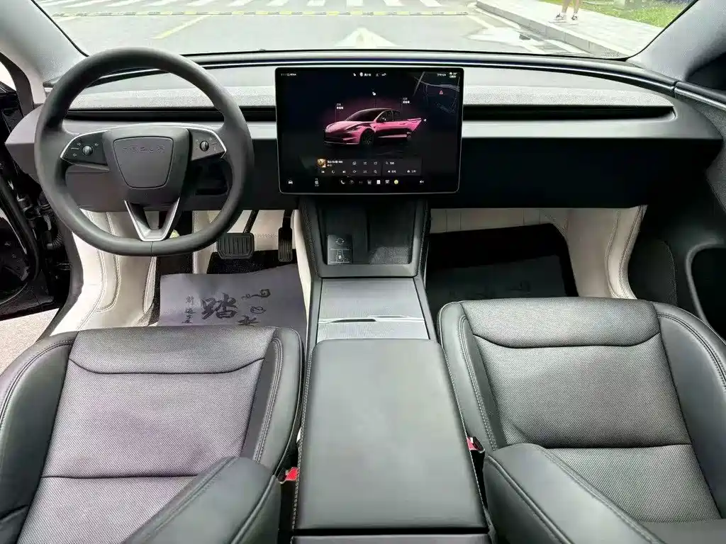 Tesla Model 3 — миниатюра 5