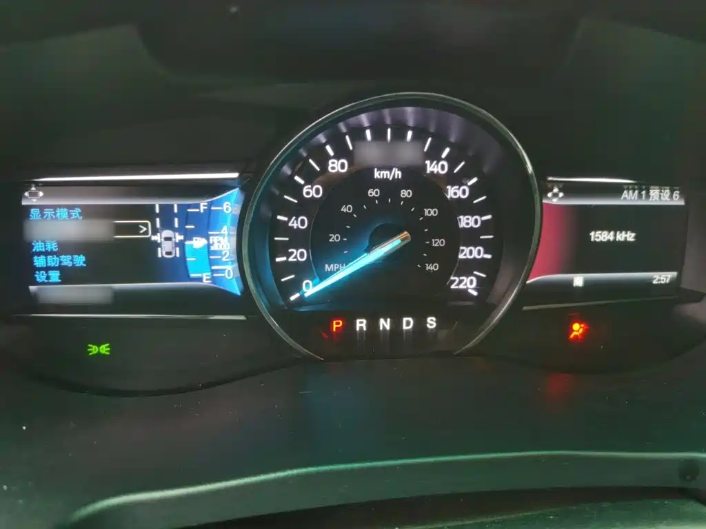 Ford Explorer (Import) — миниатюра 4