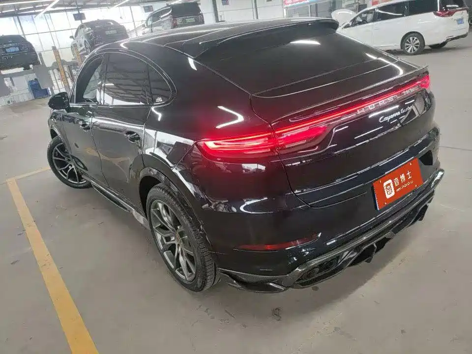 Porsche Cayenne — миниатюра 8