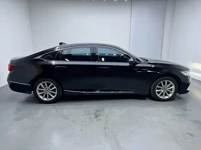 Honda Accord — миниатюра 7