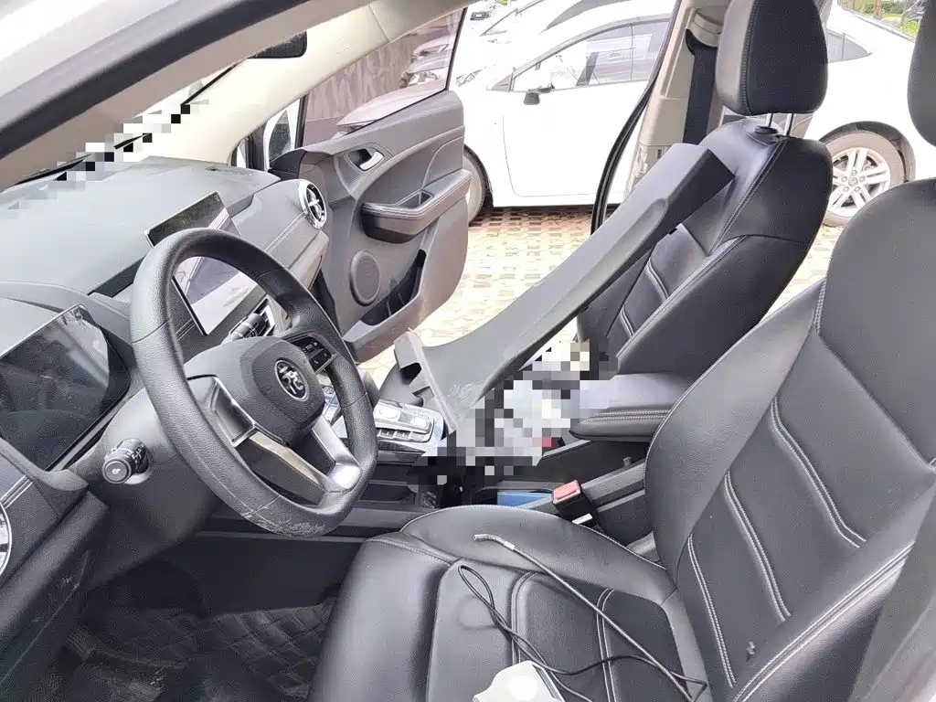 BYD Yuan EV — миниатюра 11