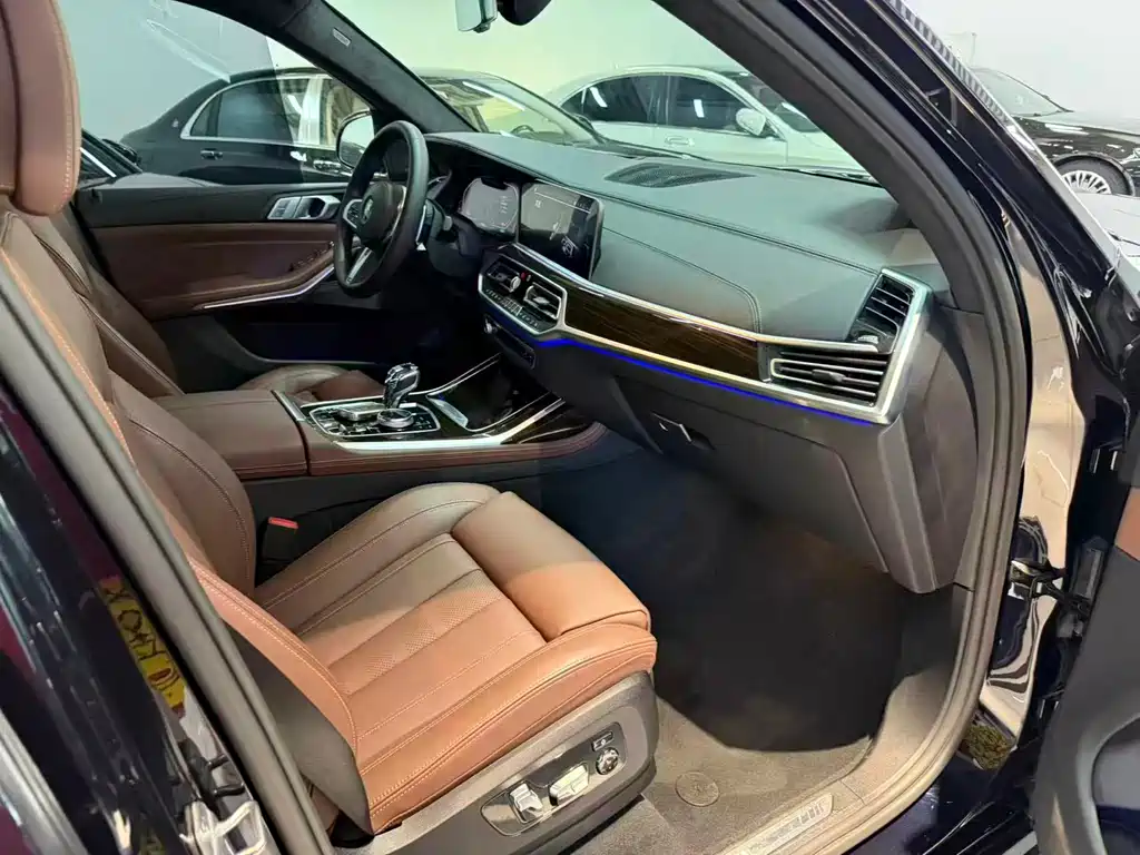 BMW X7 — миниатюра 8