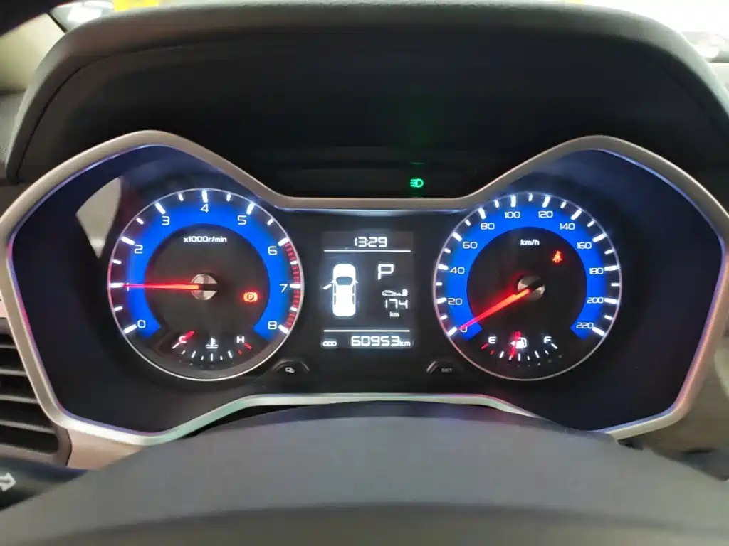Geely Vision X3 — миниатюра 12