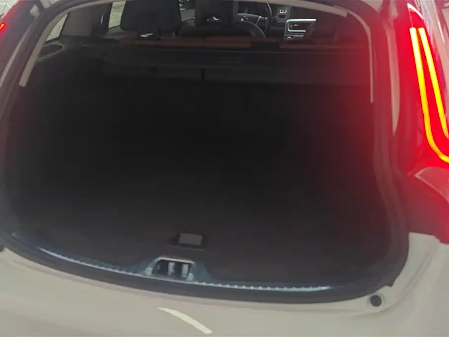 Volvo V60 2015 T5