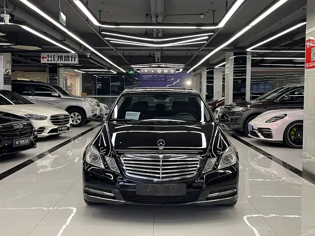 Mercedes-Benz E-Class — миниатюра 2