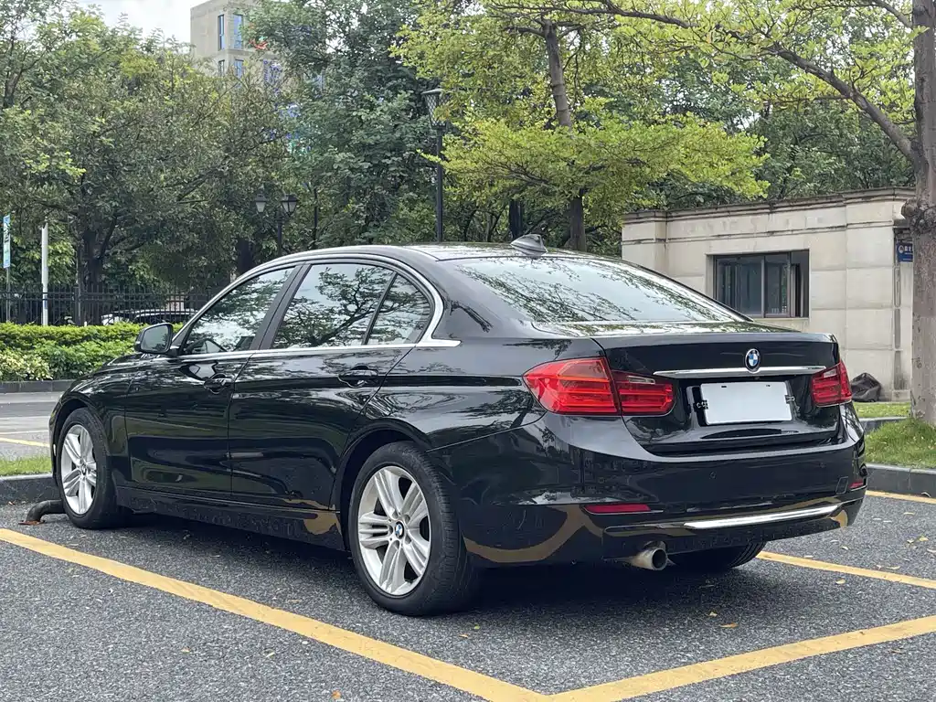 BMW 3 Series — миниатюра 4