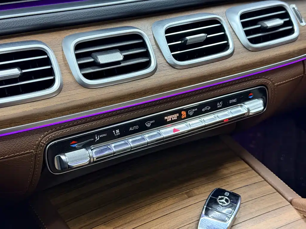 Mercedes-Benz GLS — миниатюра 18