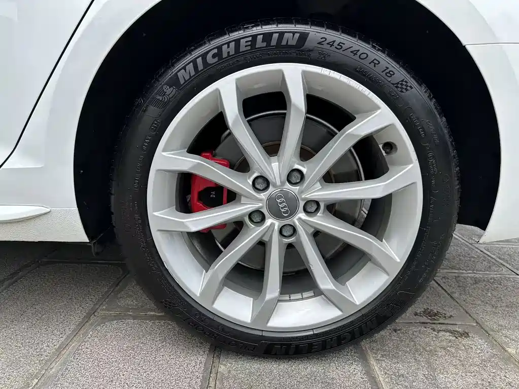 Audi A4L — миниатюра 28