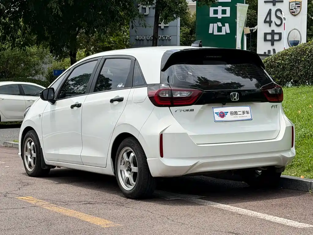 Honda Fit — миниатюра 4