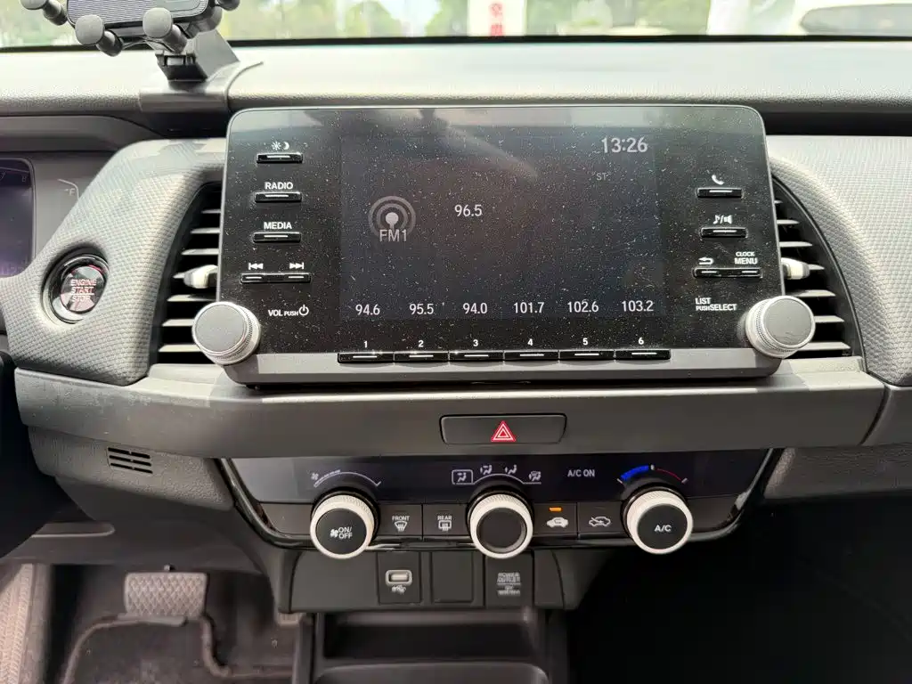 Honda Fit — миниатюра 10
