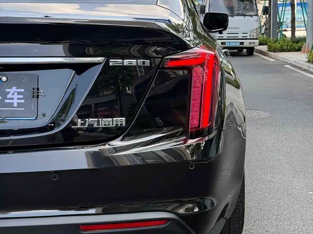 Cadillac CT5 — миниатюра 12