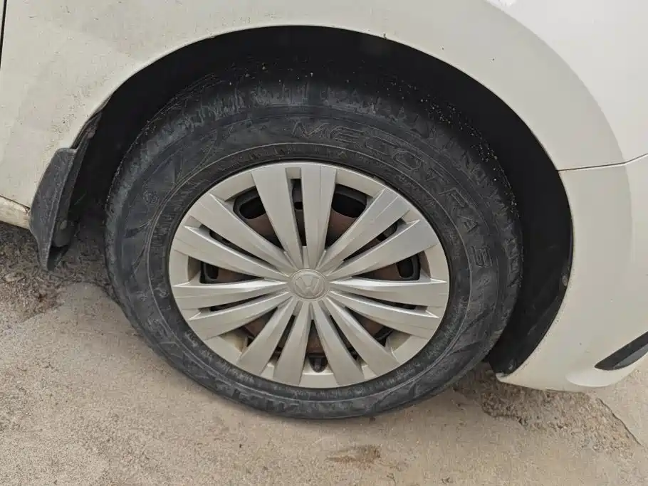 Volkswagen Santana — миниатюра 6