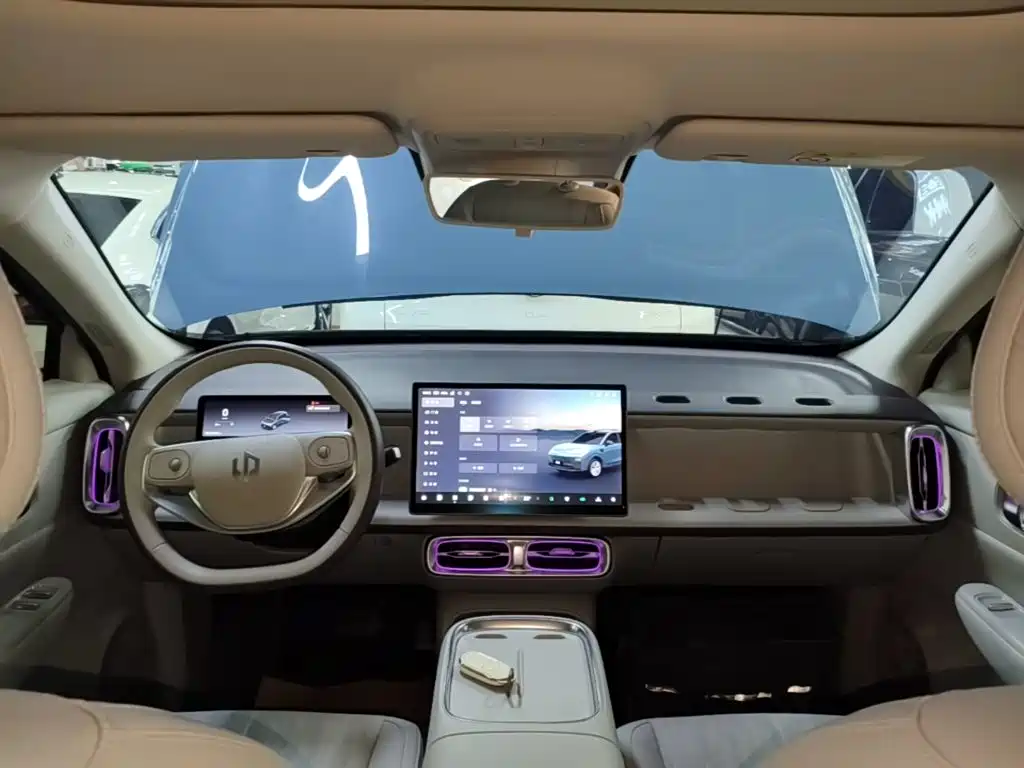 Leapmotor Leapmotor B10 — миниатюра 10