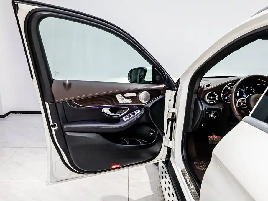 Mercedes-Benz GLC — миниатюра 8