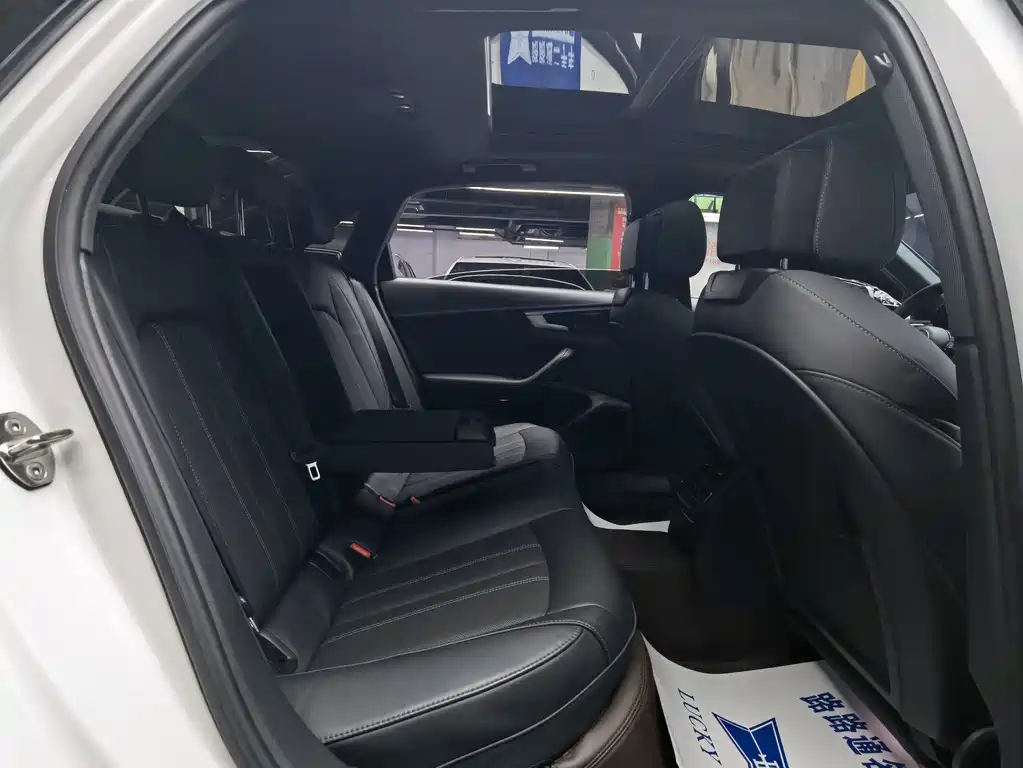 Audi A4L — миниатюра 9