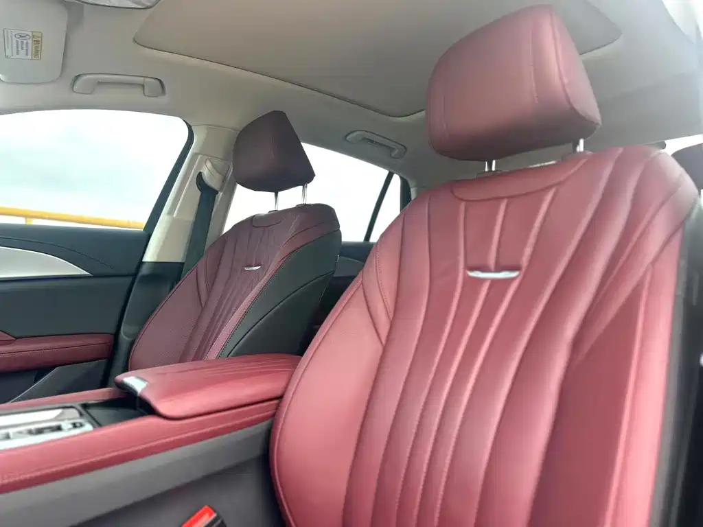 Hongqi Hongqi H5 — миниатюра 7