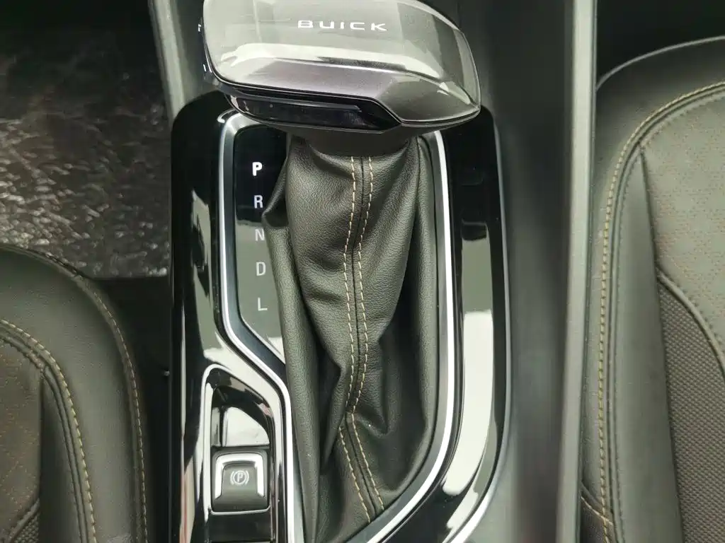 Buick Verano — миниатюра 13