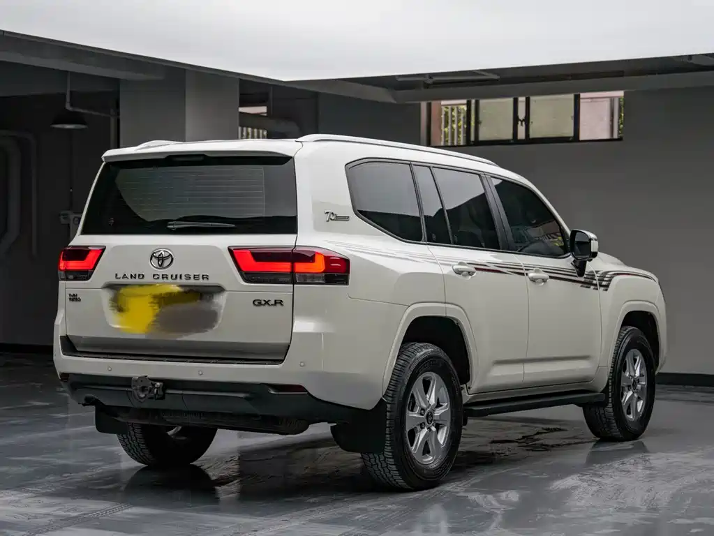 Toyota Land Cruiser — миниатюра 3
