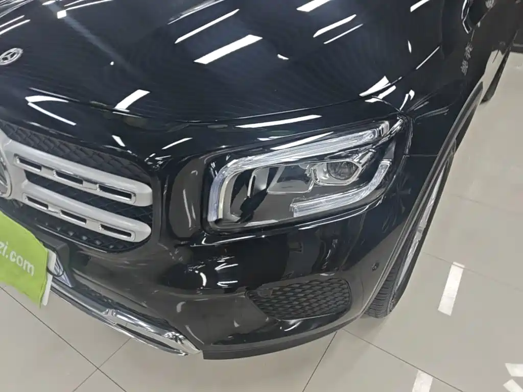 Mercedes-Benz GLB — миниатюра 24
