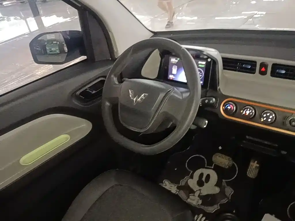 Wuling MINIEV — миниатюра 11