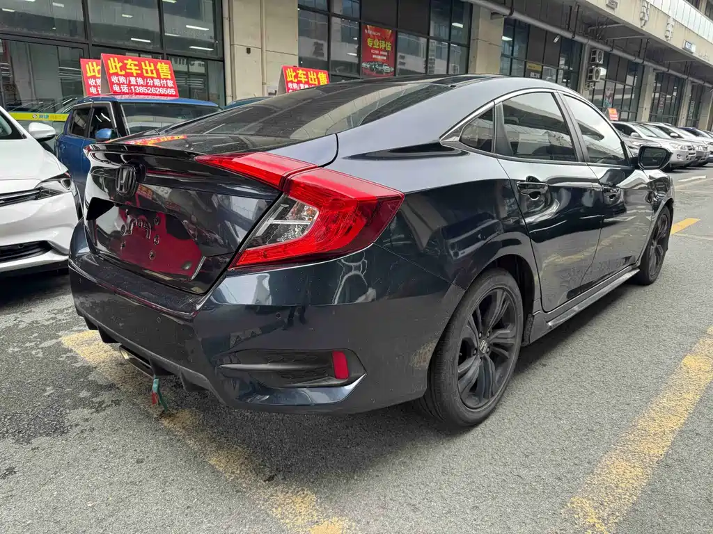 Honda Civic — миниатюра 11