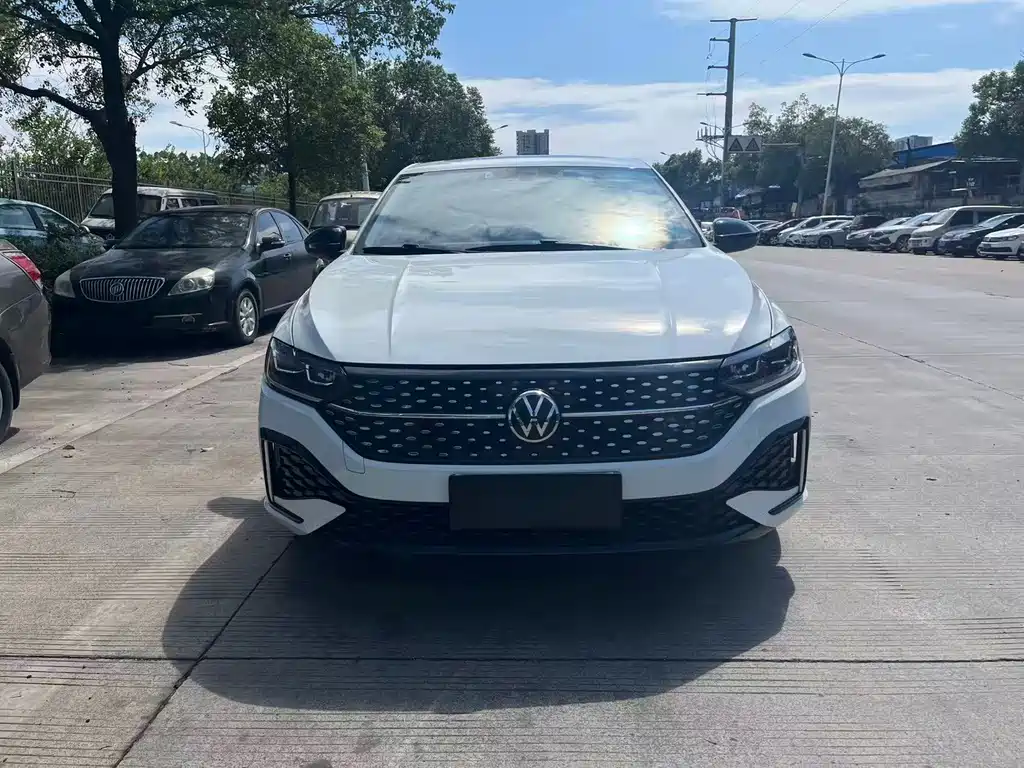 Volkswagen Lavida — миниатюра 2