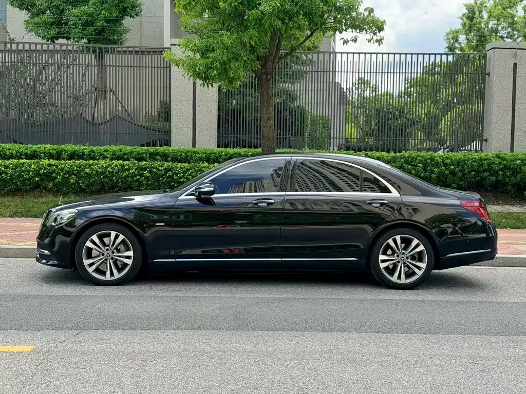 Mercedes-Benz S-Class — миниатюра 11