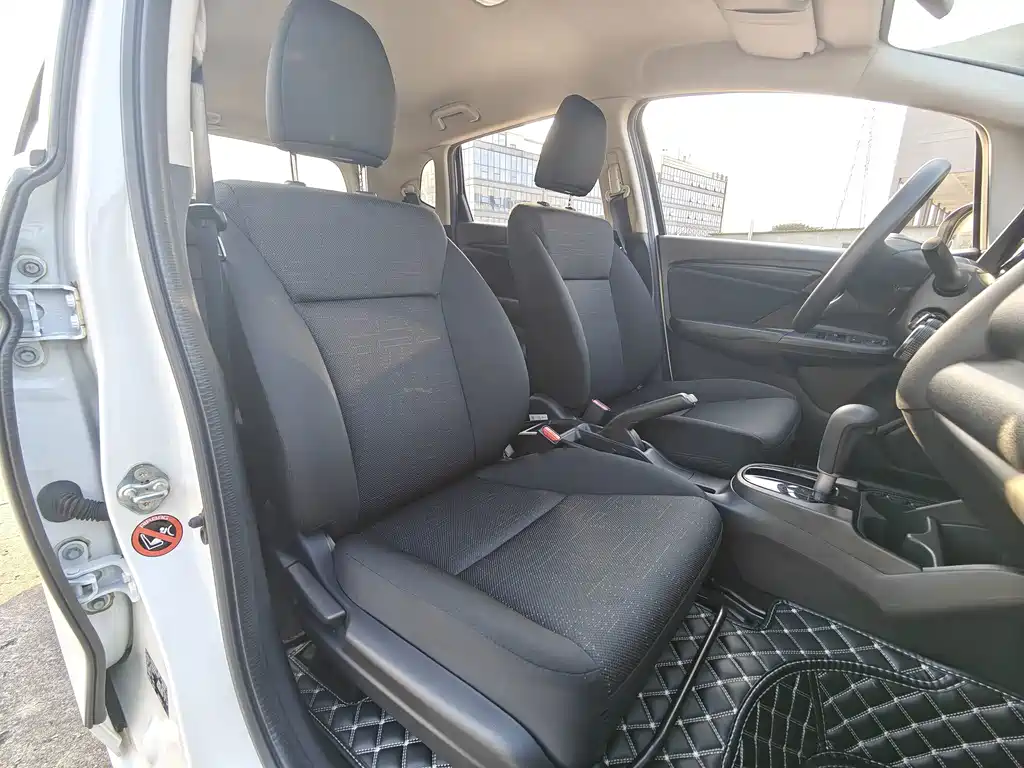 Honda Fit — миниатюра 13